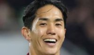 「奥さまかと思った」元日本代表〝慶應卒Jリーガー〟薄暮の庭園2ショット公開に反響続々「そっか同じ慶應なのか」武藤嘉紀の同級生ショット