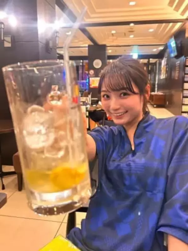 「カワイイ後頭部…」衝撃のクラゲヘア、安井南の新スタイルが話題