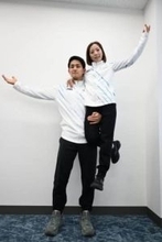 「龍一君と一緒がイイりくちゃん可愛い…」りくりゅう〝手にお揃いアイテム〟互いに笑顔の2人に「出会うべくして出会った2人」「愛溢れてる」の声