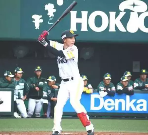 元二刀流のソフトバンク育成6年目　「おまえは守備よりバッティングを磨かないといけない」　大先輩の言葉を胸に打撃で結果を誓う