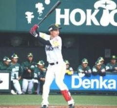 元二刀流のソフトバンク育成6年目　「おまえは守備よりバッティングを磨かないといけない」　大先輩の言葉を胸に打撃で結果を誓う