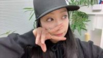 「拷問頑張った！」小向美奈子〝恐怖体験ショット〟に反響続々「凄い」「ガマンできた」