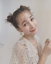 「住んでる世界が違う」〝ベンツからポルシェに買い替え〟第1子妊娠中のお嬢様モデル・藤井サチ〝新車運転ショット〟に反響「ポルシェで育った子は将来どんなクルマに」「セレブで羨ましい」