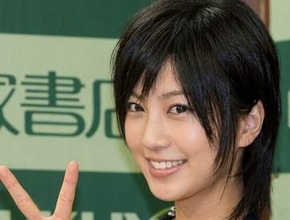 「安田美沙子！？」44歳〝健在〟水着ショットに「うぉぉぉぉ！！」「ば！く！れ！つ！」「なんてこった」