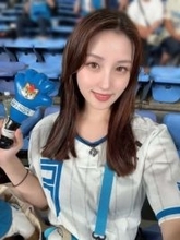 花魁の着物脱いだら…〝驚愕ショット〟グラドル花咲楓香に騒然「あかん」「色気が増していますね」