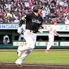 「頑張ってもらいますよ」　開幕4連勝のソフトバンク、37歳の4番柳田悠岐も開幕ダッシュに成功　同学年の楽天・前田健太も攻略