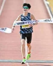 「優勝が目標だったので残念」　地元期待の細谷恭平、トップと18秒差の3位　日本人2位でMGC出場権獲得【福岡国際マラソン】