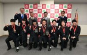 「勇気届ける走りを」都大路初出場の飯塚が飯塚市長に抱負【全国高校駅伝】