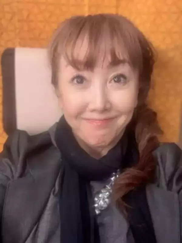 難病の夫と海外旅行2ショット…東ちづるの投稿に「心から嬉しいって伝わる」「2人の絆が身に染みます」の声