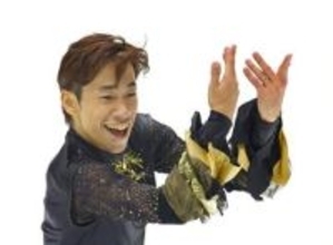 「どちらが息子さんかわからない」フィギュア織田信成、志望校合格の長男と〝仲良し親子ショット〟に祝福の声「長男さん大きい」