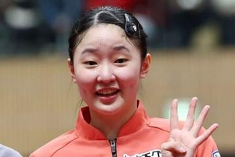 「この家族が日本卓球に与えた貢献度は絶大」張本美和、家族4ショットに反響「本当に幸せが伝わってくる」「全員で世界一目指して」