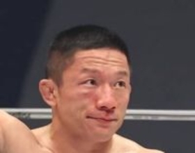 ベガスのネオンバックに腕絡め…堀口恭司、UFC激闘直後〝夫婦密着ショット〟に反響「エエ夫婦や」「キヨジ呼びがおもろい」