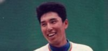 父は2軍監督…〝パパグッズ〟手に野球観戦の元アイドル小関舞に反響「父娘アクスタあるの強い!!」「愛が伝わる」