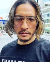 「胸の部分が…」意味深投稿連発の長瀬智也、〝ある部分〟にもファン注目！「長瀬だから許される」「第1ボタンあたりも…」