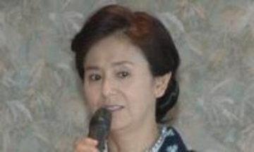 16歳で家出⇒いまや実力派女優！親子共演果たした朝加真由美の35歳長女〝自然体な姿〟に「めっちゃ好きなお顔」「娘さんなの知らなかった」の声