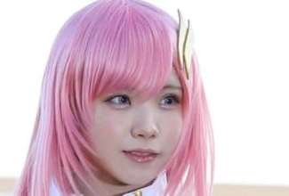 「プロやなぁ」えなこ〝12月の海〟で水着ショットに反響「すごい体してるなあ」「油断したぜ」「寒そうに見えないのがさすがです」