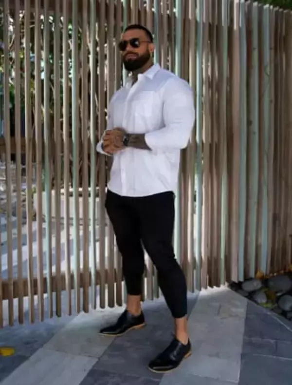 身長145センチ差！〝世界最長身〟ボディビルダーと〝世界最低身長〟女優〝友情の2ショット〟が話題「きっと彼女はあなたの手のひらに乗れる」