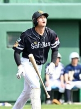 ソフトバンク笹川吉康が侍相手に鮮烈〝チーム対外1号〟　オリックス曽谷龍平のフォーク打ち確信歩き