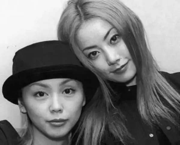 SNS騒然〝猫ちゃんタトゥー〟堂々披露の大貫亜美に「タトゥーだらけの身体をなぜ今？」「PUFFYはそんなではないと...」「全身みたい」反響やまず