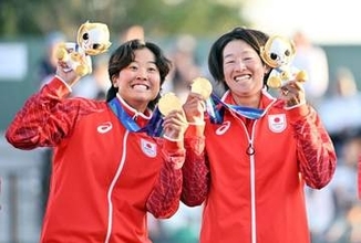 「やっぱり、一流ってそういうことなんだよな」ソフトボール7連覇の44歳上野由岐子、イチロー氏との対話で新たな刺激【愛知・名古屋アジア大会】