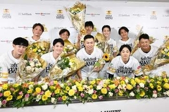 「もっと一緒に野球をやりたかった」引退表明のソフトバンク中村晃　共に戦ってきた盟友たちの反応は