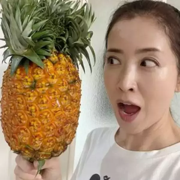 「ありゃ～ びしょ濡れじゃないですか」突然の豪雨…江口ともみ〝Tシャツピタピタ〟姿に反響「バスタオルも用意しないで…」「このままお背中流しましょうか？」