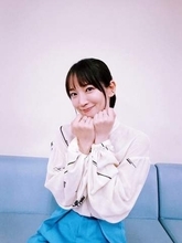 「昔はあざとい感じだったが…」吉岡里帆〝33歳大人ドレス〟ショットに「反則やな」「華奢なのに引き締まった感じ」「正に高嶺の花」と反響続々