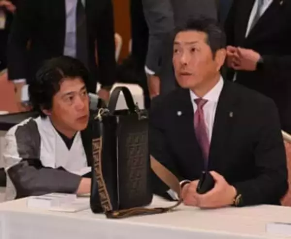 「レギュラーを決めていないから」　ソフトバンク小久保監督、本命不在の正捕手争いに期待　細川亨バッテリーコーチに伝えたこと