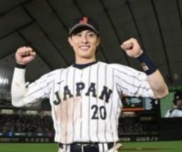 「すぐ帰ってきちゃいました、もう」侍ジャパンの周東佑京が爆笑お立ち台　代表初アーチの3ラン、打力兼備に成長した韋駄天【WBCチェコ戦】