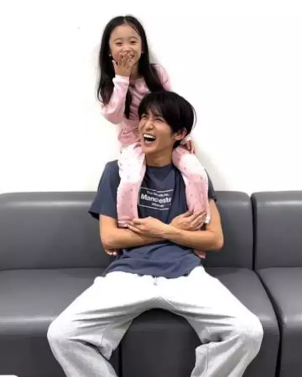 「二人でカナダにいる蓮くんに…」ドラマ共演から2年！大竹しのぶ〝孫娘〟と贈り物「この世界線が続いてる」「身長がどんどん伸びて」「めめパパ喜ぶ…」の声