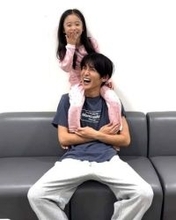「二人でカナダにいる蓮くんに…」ドラマ共演から2年！大竹しのぶ〝孫娘〟と贈り物「この世界線が続いてる」「身長がどんどん伸びて」「めめパパ喜ぶ…」の声