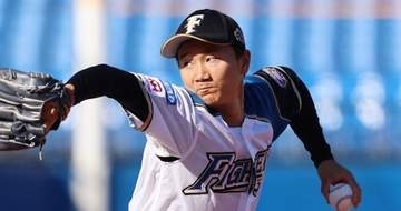 東大からプロ野球→司法試験一発合格で弁護士へ…宮台康平さんの六大学野球解説に反響「これ以上ない文武両道実現者」「是非立派な弁護士に」