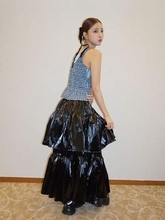 「胸元がちょっと」愛甲千笑美〝ほろ酔い大胆ドレス〟に騒然「釘付けです」「け、けしからん」