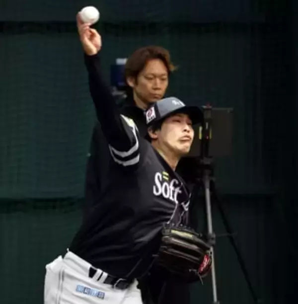 「いける状態をつくることが最優先」　右肘コンディション不良で出遅れたソフトバンク藤井皓哉、宮崎合流初日に立ち投げで20球