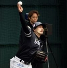 「いける状態をつくることが最優先」　右肘コンディション不良で出遅れたソフトバンク藤井皓哉、宮崎合流初日に立ち投げで20球