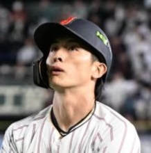 侍ジャパンの周東佑京が快足生かし待望の〝WBC初スタメン＆初安打〟　開幕前の目標「1本ヒット打ちたい」を実現【WBCチェコ戦】