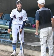 女子マネジャーがシートノックで福岡魁誠の初戦突破を後押し　中学時代はソフトボールで4番打者　【高校野球福岡大会】