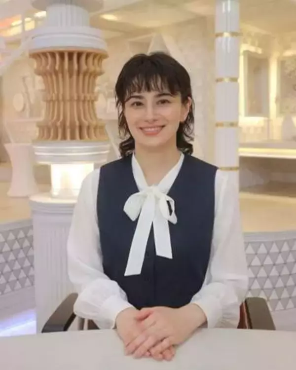 「誰かわからなかった…」戦隊悪役から21年…ホラン千秋が再びヴィラン化した激変姿が話題「プラダを着た悪魔に出てました?」「大胆なイメチェンしてますね」