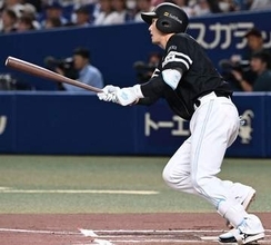 「ちょっと心配ですね」　ソフトバンク小久保監督、山本祐大が左手首痛で病院で検査