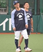 「優勝したい。貢献したい」巨人から2年ぶり西武復帰の若林楽人、入団会見→即全体練習合流で汗