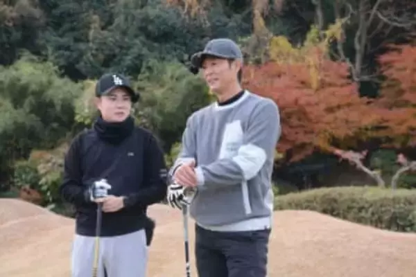 念願の大物ゲストが登場！　ソフトバンク斉藤和巳2軍監督、ホークス実況アナのラブコールに応えて出演　豪快ティーショットに一同騒然