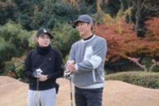 念願の大物ゲストが登場！　ソフトバンク斉藤和巳2軍監督、ホークス実況アナのラブコールに応えて出演　豪快ティーショットに一同騒然