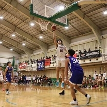 75点差で圧勝の福岡大大濠、197センチの2年生シューターが3点シュート6発　ウインターカップ3連覇へ「一切油断しない」