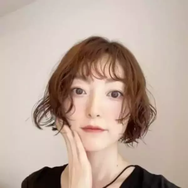 「さわやかでパン選択は高評価」花澤香菜〝友だち家族とハンバーグ〟ショットに「ようこそ静岡へ！」「どこの店舗かな？」の声