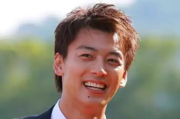 「このきょうだい、揃うとまじ神社」竹内涼真〝仲良しきょうだい〟お散歩3ショットに「幸せそうな写真癒されました」の声