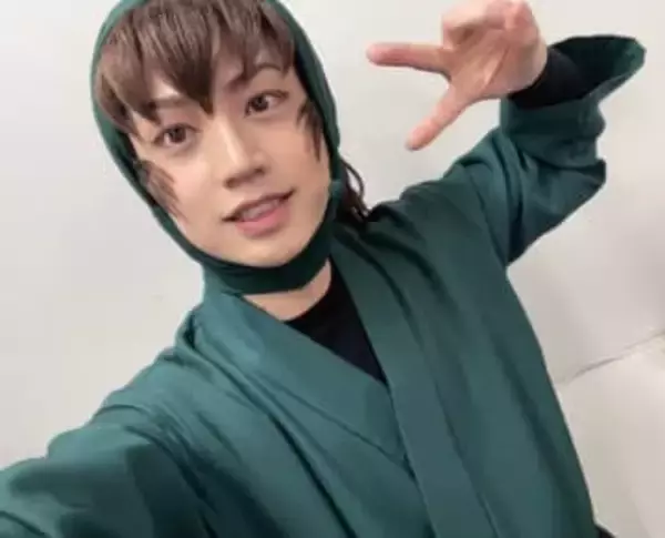 「偶然だよな…」ミュージカル俳優が銭湯で渡された〝正体を暗示する〟物に反響「絶対身バレしてますね」「分かって渡している」