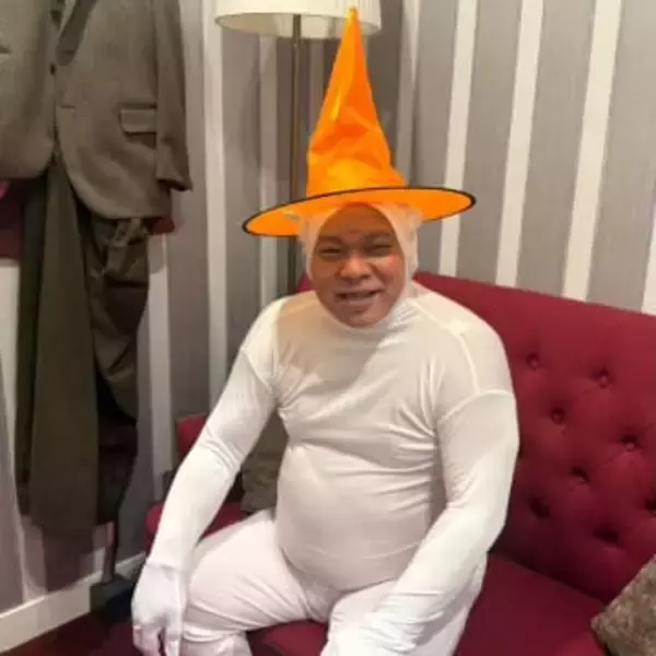 「コピーですやん」ジミー大西、そっくり〝おかん〟と2ショットに反響続々「息子の顔になってる」