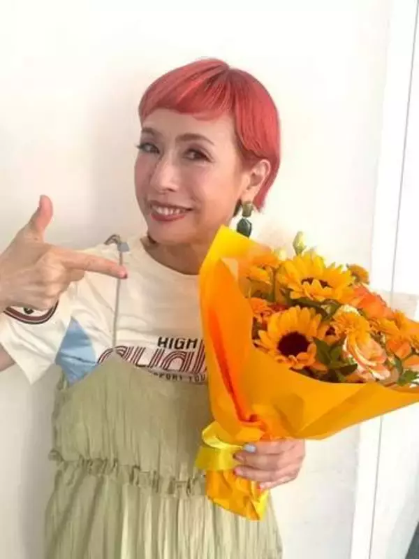 「痩せすぎだから?」「隨分とお婆さん」久本雅美が〝白髪〟別人級変貌…67歳ドラマのオフショットに驚き「誰?」「普段からは想像出来ない」