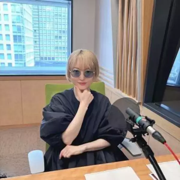 「えええ?? なにごと??」声優界ビックカップル離婚から半年…雰囲気一変〝コスチューム〟姿に反響の花澤香菜「何着ても似合うな」「さすがバラエティ声優」