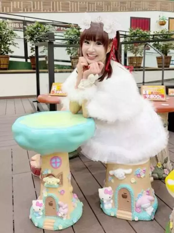 「いやーー長い長い」56歳♥さゆりのローアングルショットが話題「 めちゃ努力してるんやろな」「この人マジで永遠に若すぎんか…」